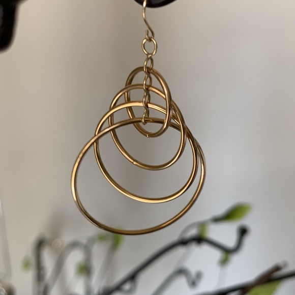 14K yellow gold earrings - Picture 5 of 8